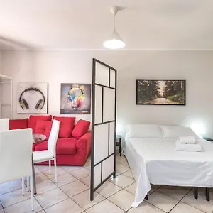 Travelershome Ciampino Suite Bed & Breakfast
